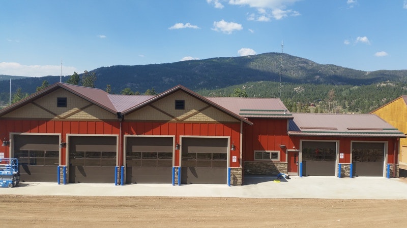fire station with 6 bay doors