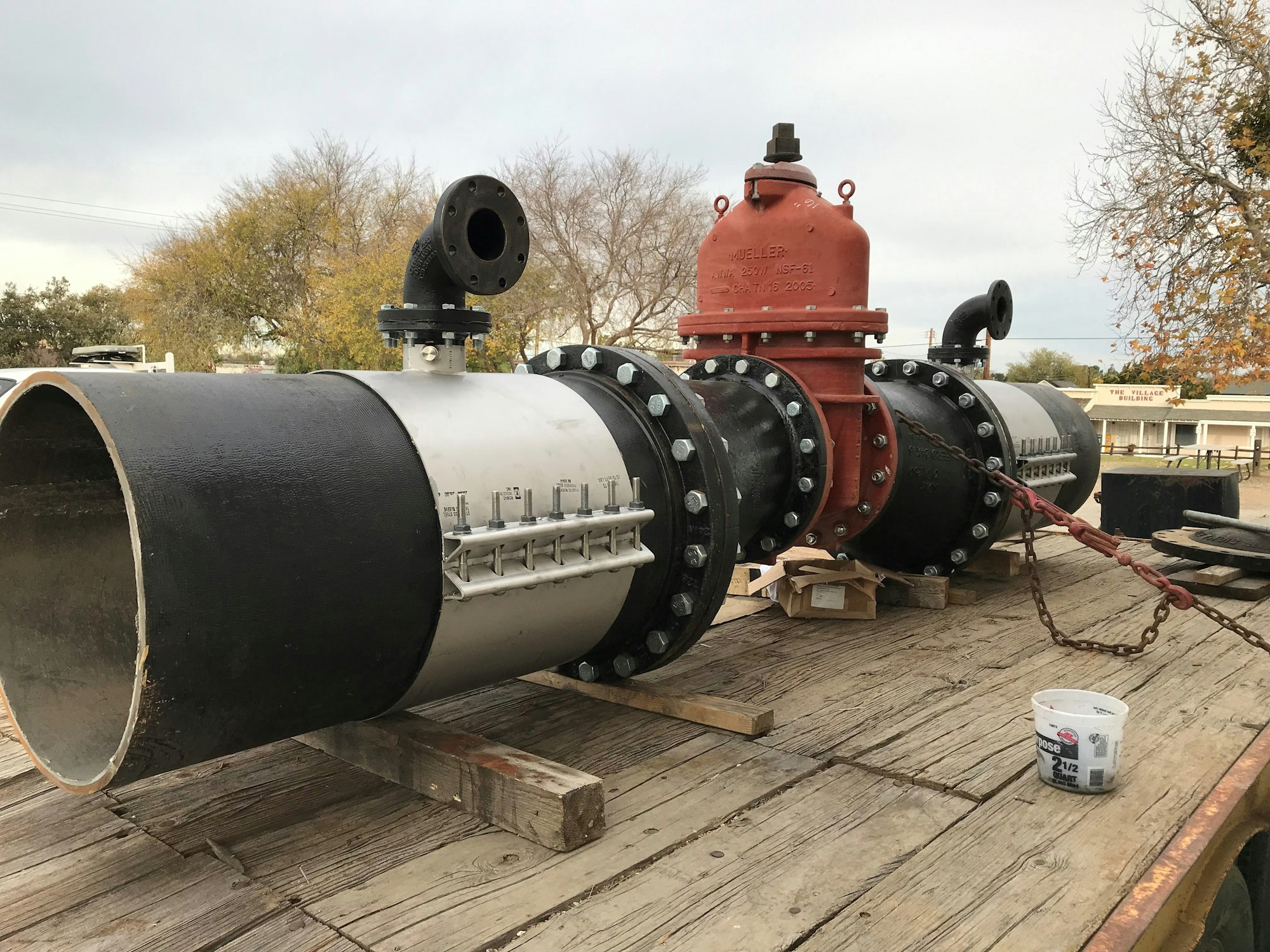 May contain: machine and wood
