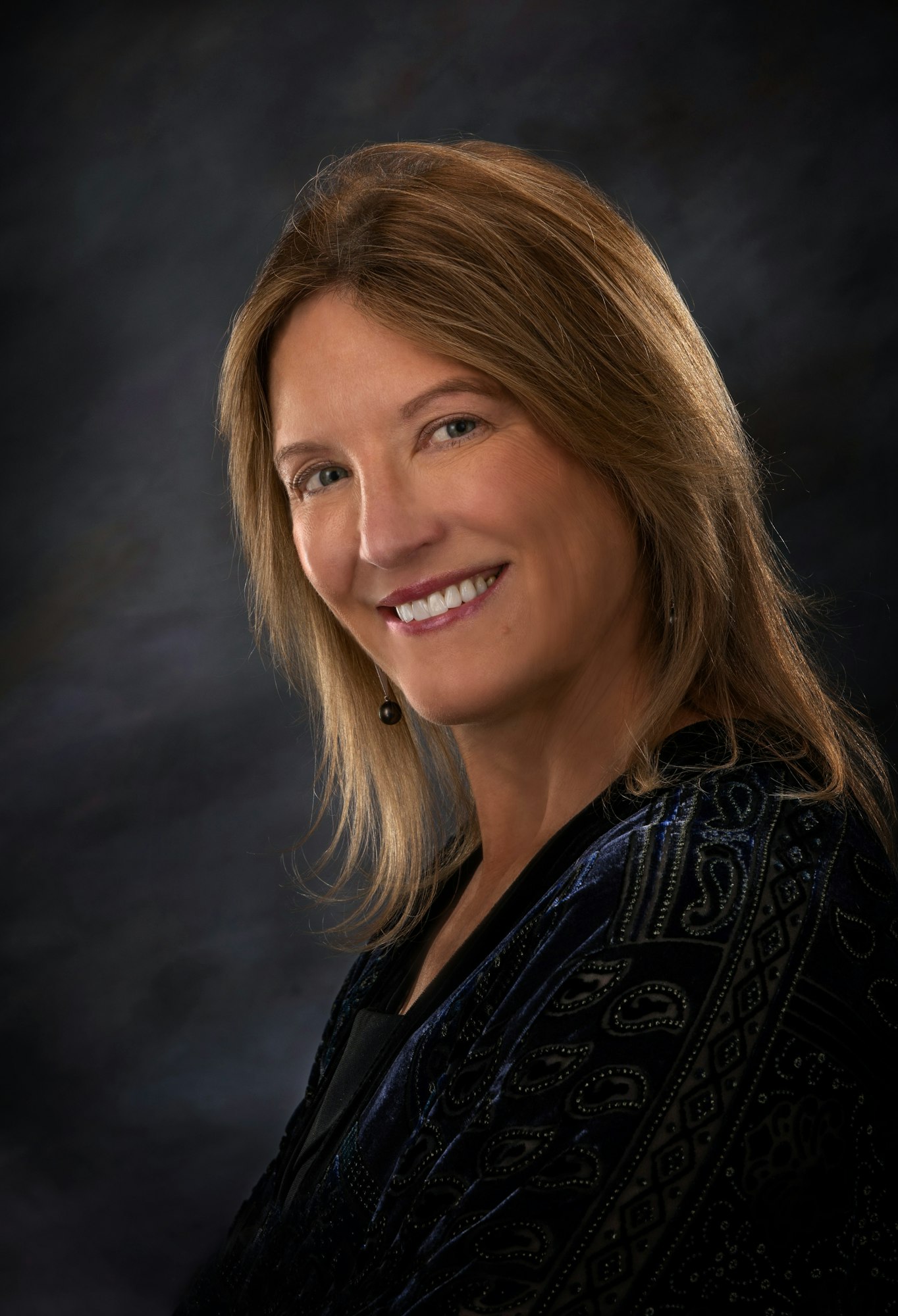 Headshot of Sandra Smith