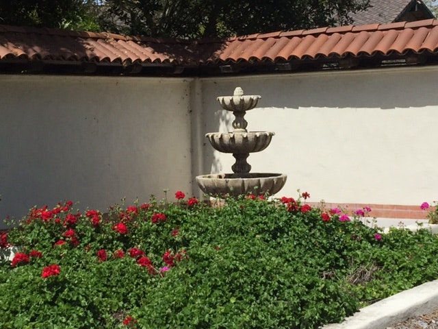 May contain: plant, potted plant, garden, nature, outdoors, architecture, fountain, water, flower, geranium, building, house, housing, and villa