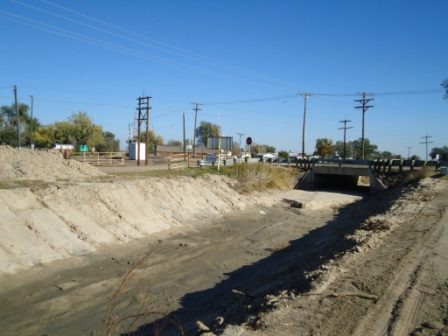 May contain: utility pole, outdoors, and road