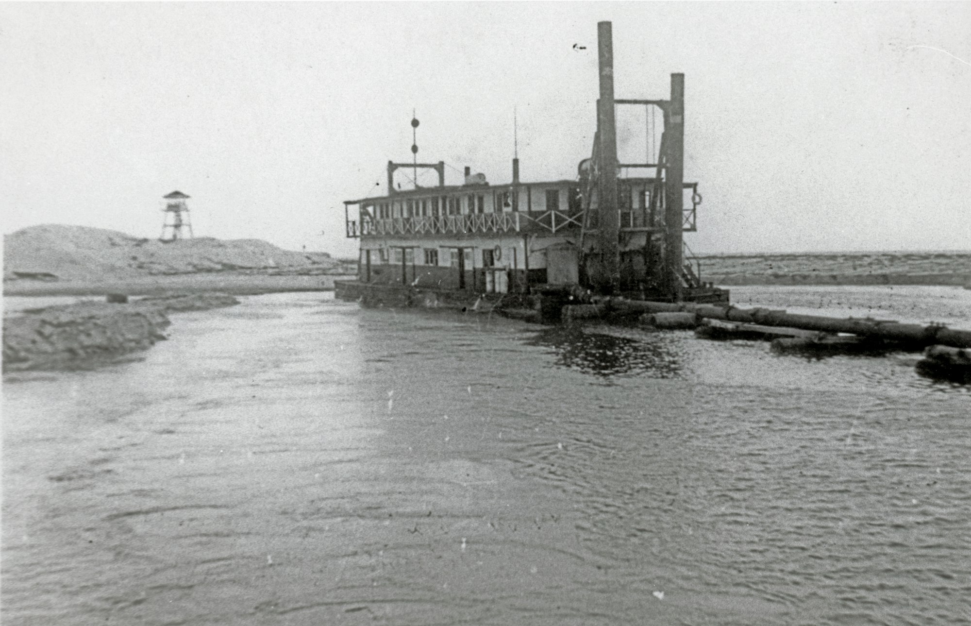 picture of dredge vessel named Summer Dade from 1948