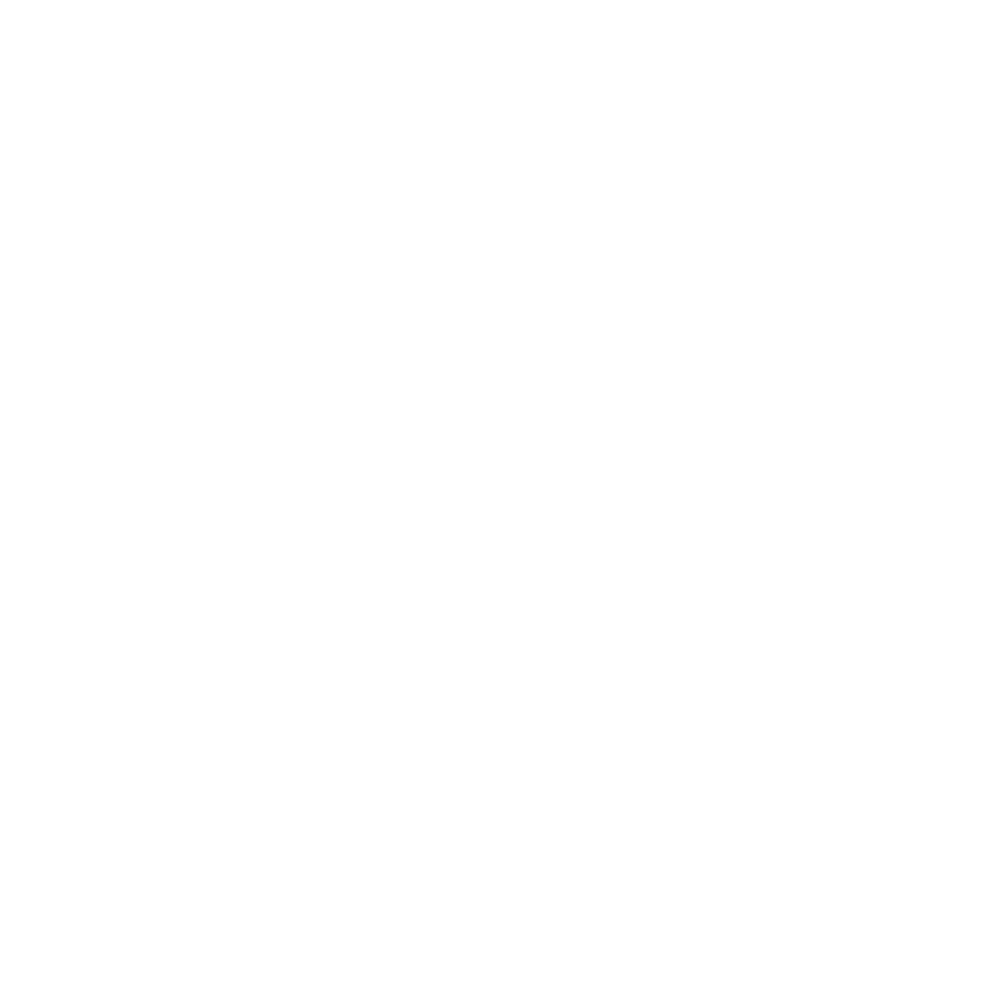 Text: "Mía & Pía's Pizzeria & Brewhouse" on a black background.