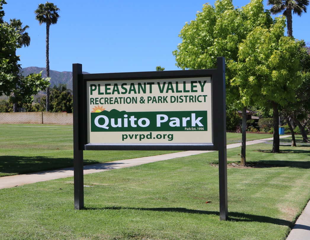 Quito Park sign