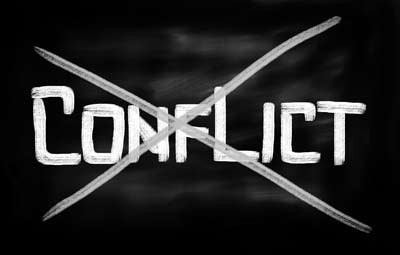 May contain: sword, weapon, blade, dagger, knife, and razor