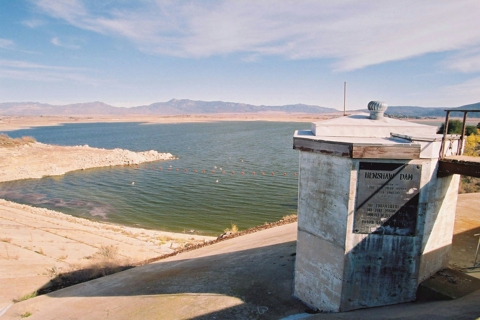 Photo of a body of water