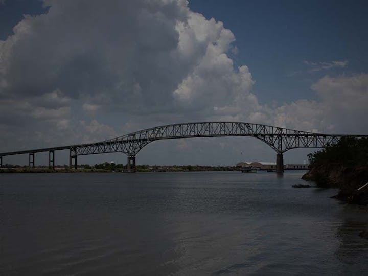 May contain: arch, architecture, arch bridge, and bridge