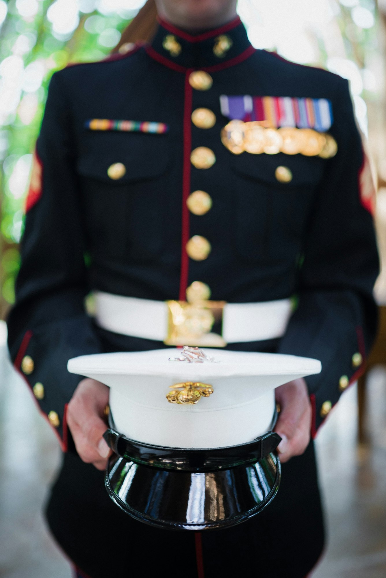 May contain: officer, person, military, and military officer