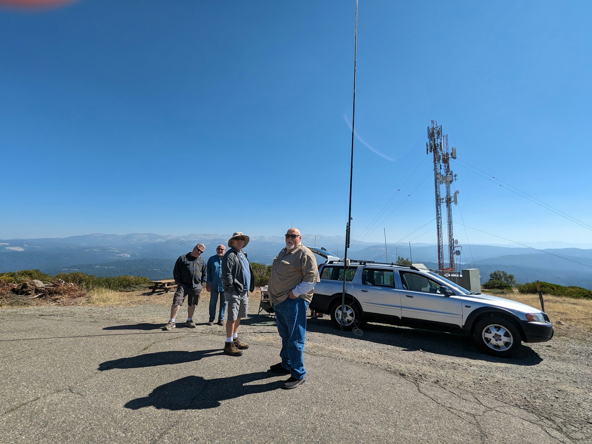EDCARC Rigs and Antennas with view from Big Hill at SOTA/POTA 2023 event