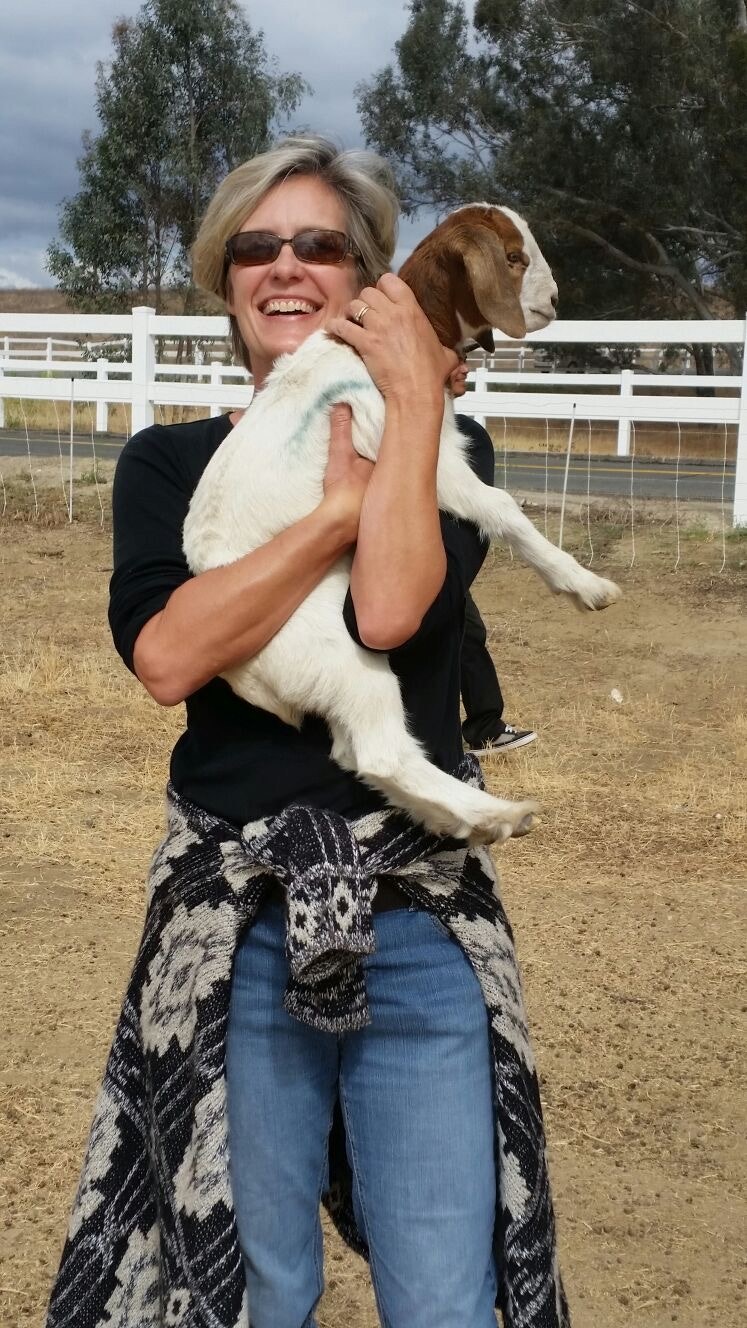 Picture of Teri Biancardi and dog