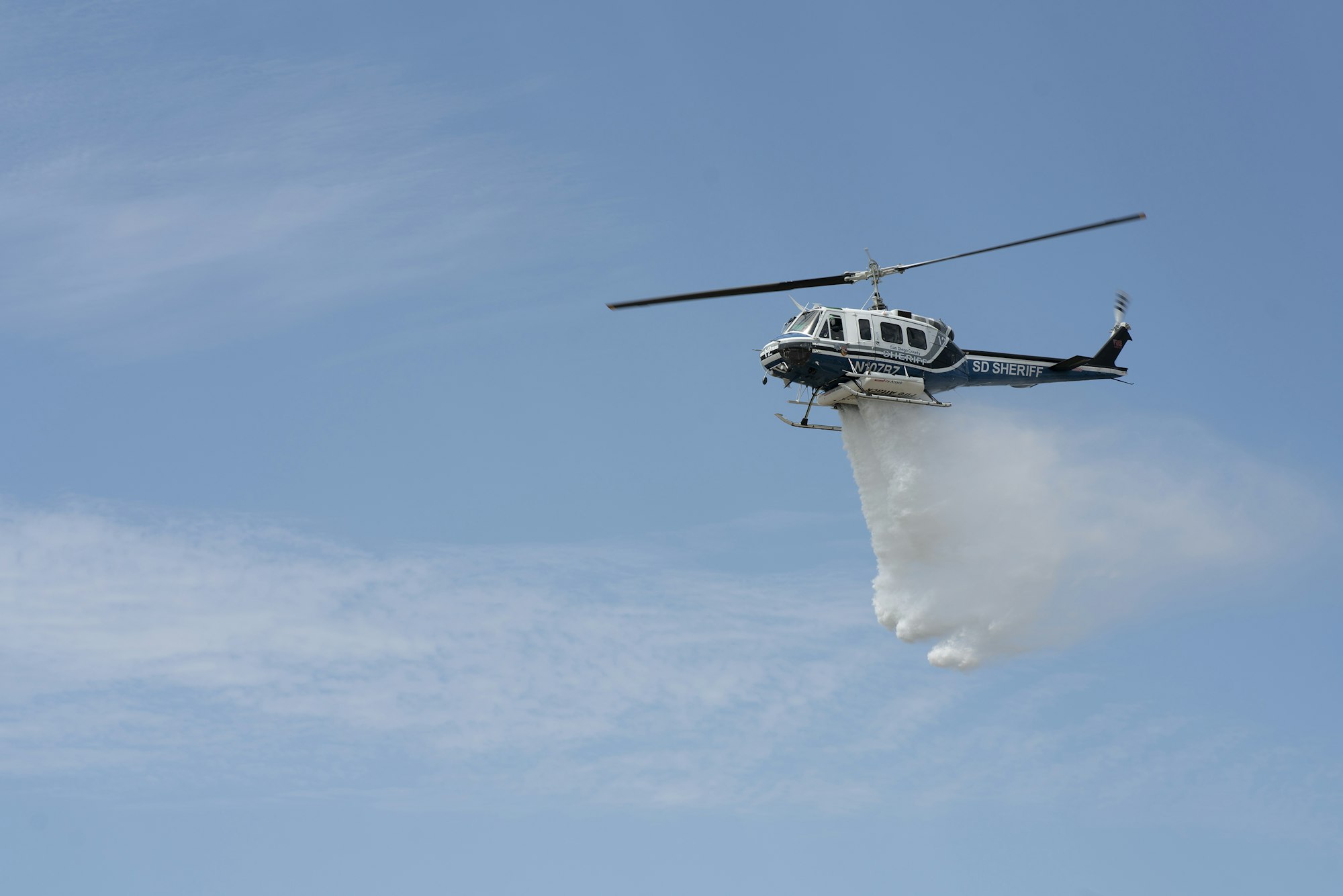 May contain: helicopter, vehicle, transportation, aircraft, flying, animal, and bird