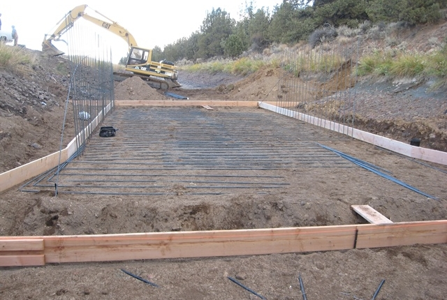 Photo of HAYSTACK RESERVOIR RAMP FLUME construction 5