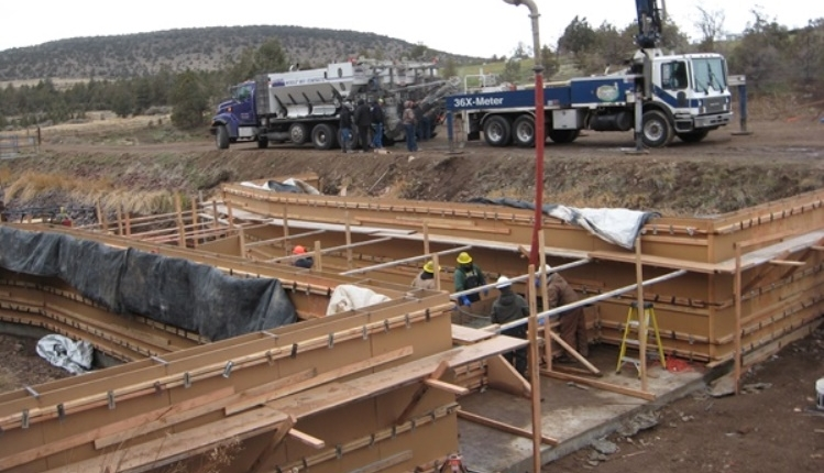 Photo of HAYSTACK RESERVOIR RAMP FLUME construction 2