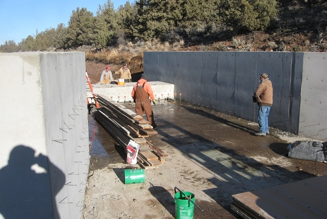 Photo of HAYSTACK RESERVOIR RAMP FLUME construction 39