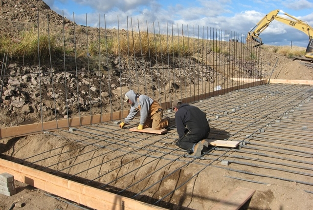 Photo of HAYSTACK RESERVOIR RAMP FLUME construction 11