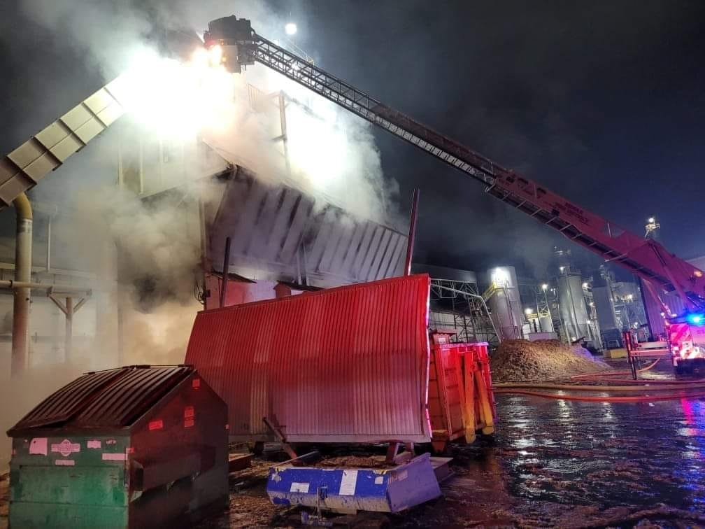 Fire, Fire truck, smoke,, lights.