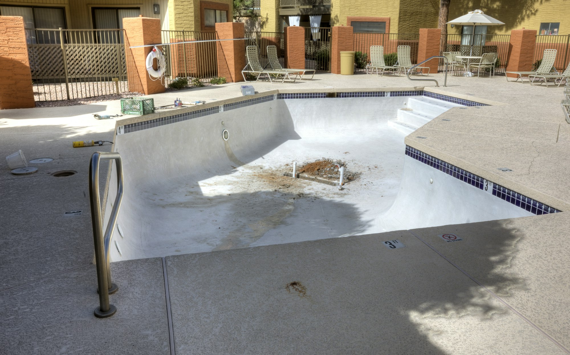 May contain: hot tub, jacuzzi, and tub