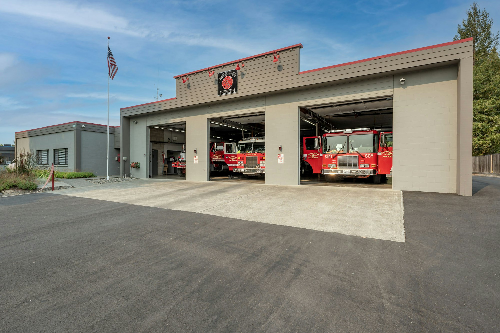 May contain: truck, vehicle, transportation, and fire truck