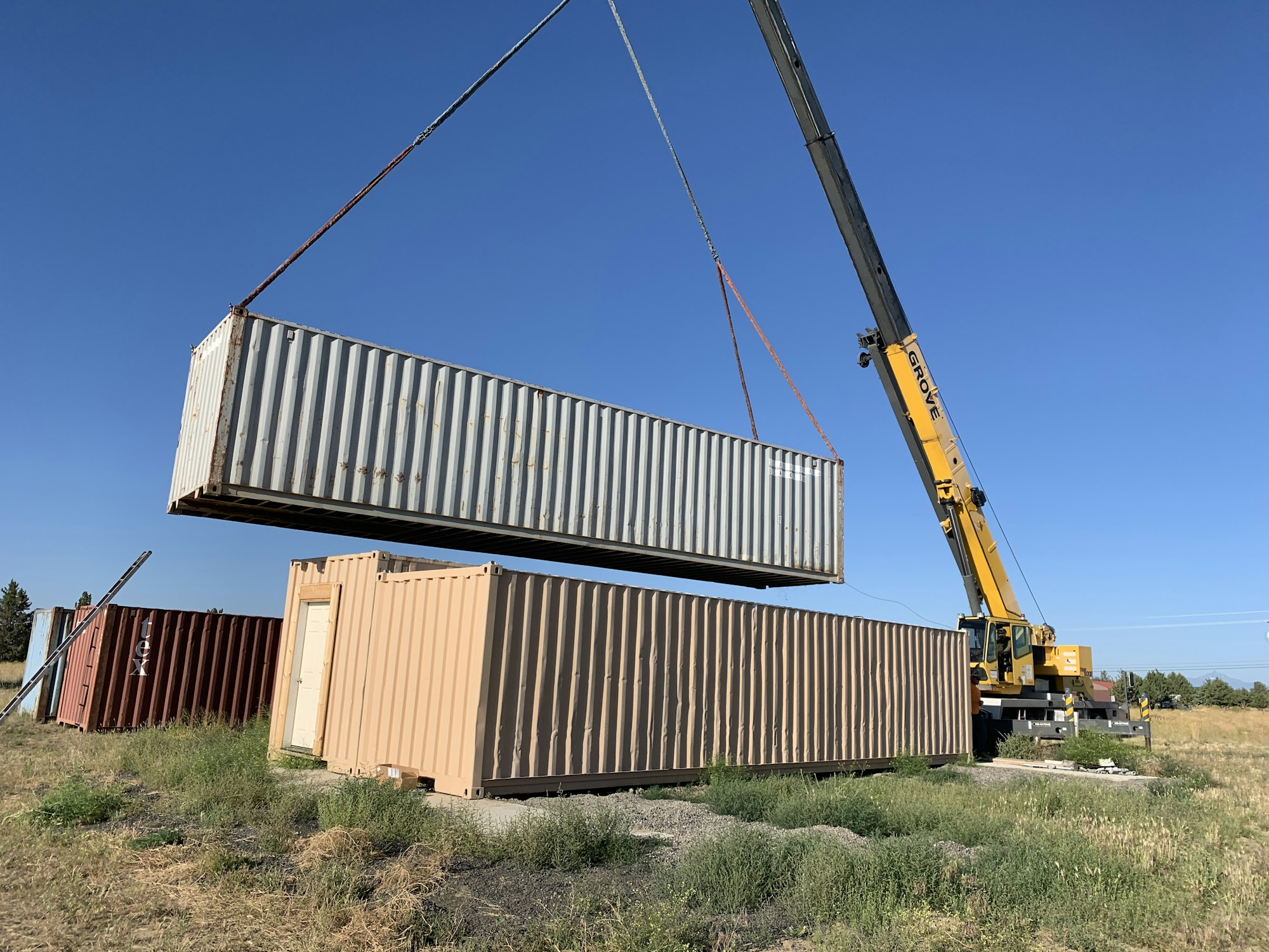 May contain: construction crane