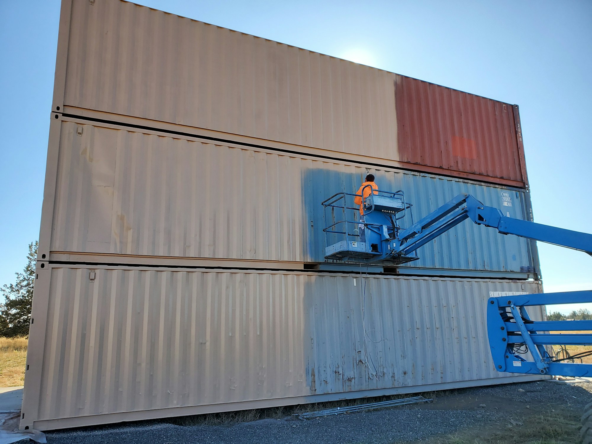 May contain: shipping container