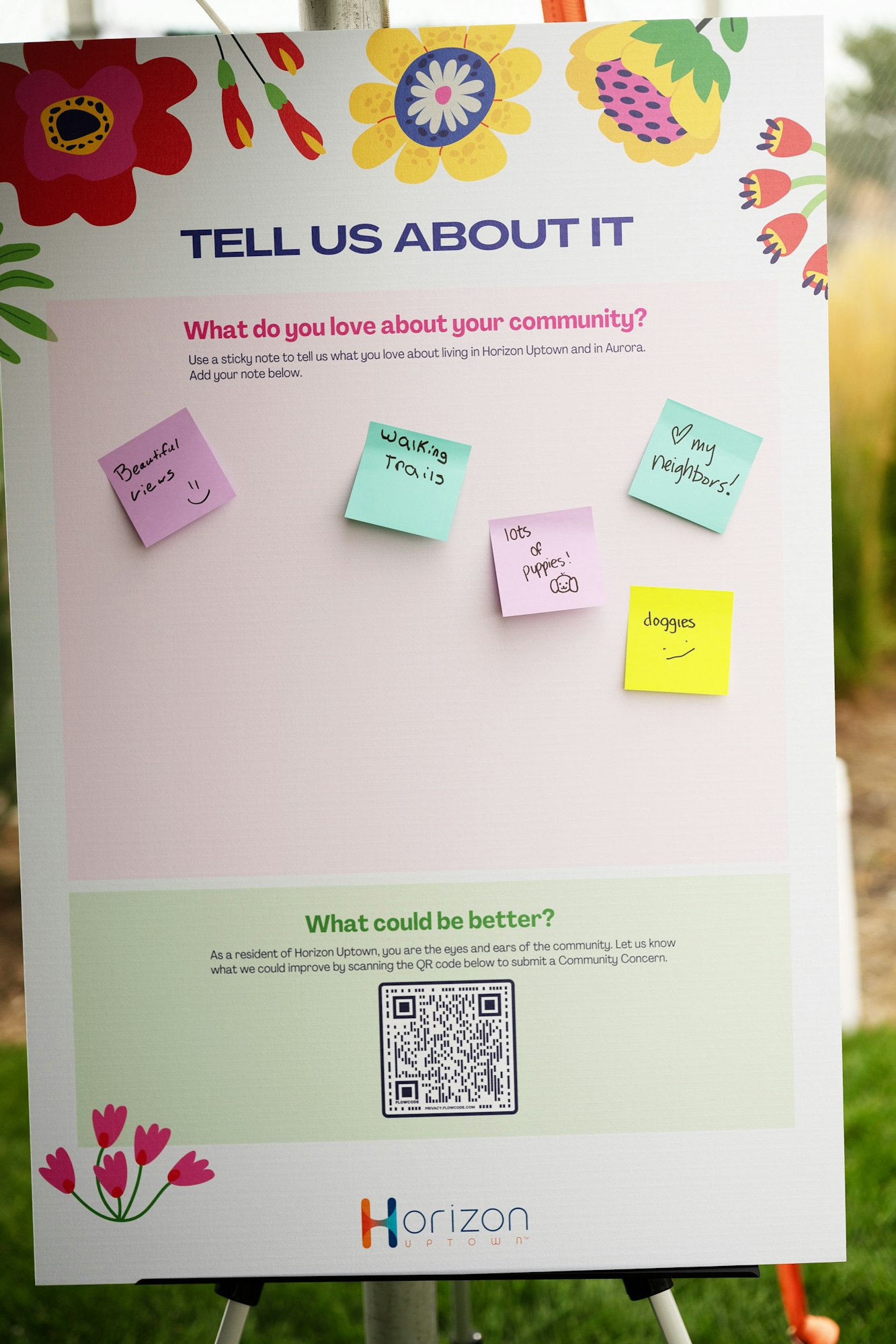 Community feedback board with notes like "Beautiful views" and "Walking Trails." Horizon Uptown logo and QR code included.