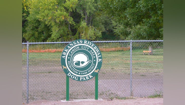 photo of sign at the dog park
