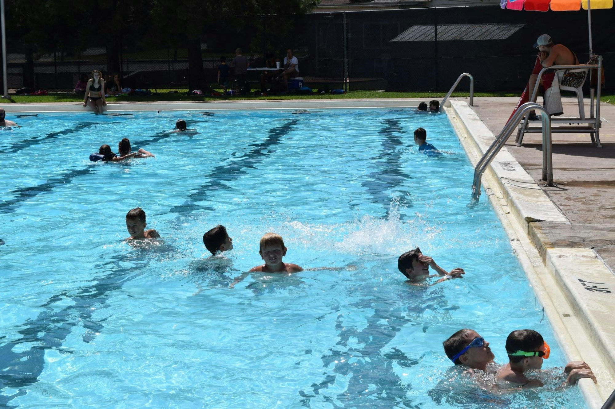 children swimming at the Icabone pool