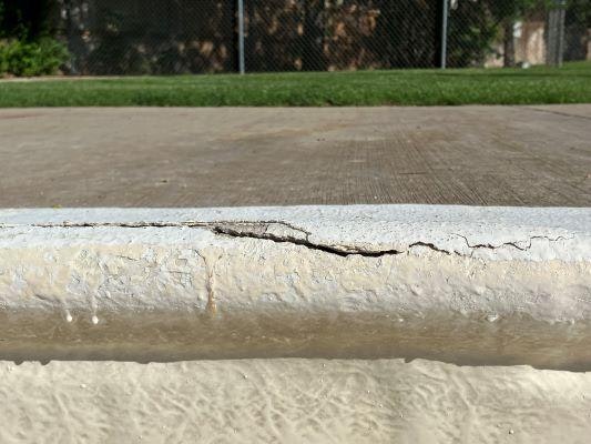 liner cracking at the lip of the pool