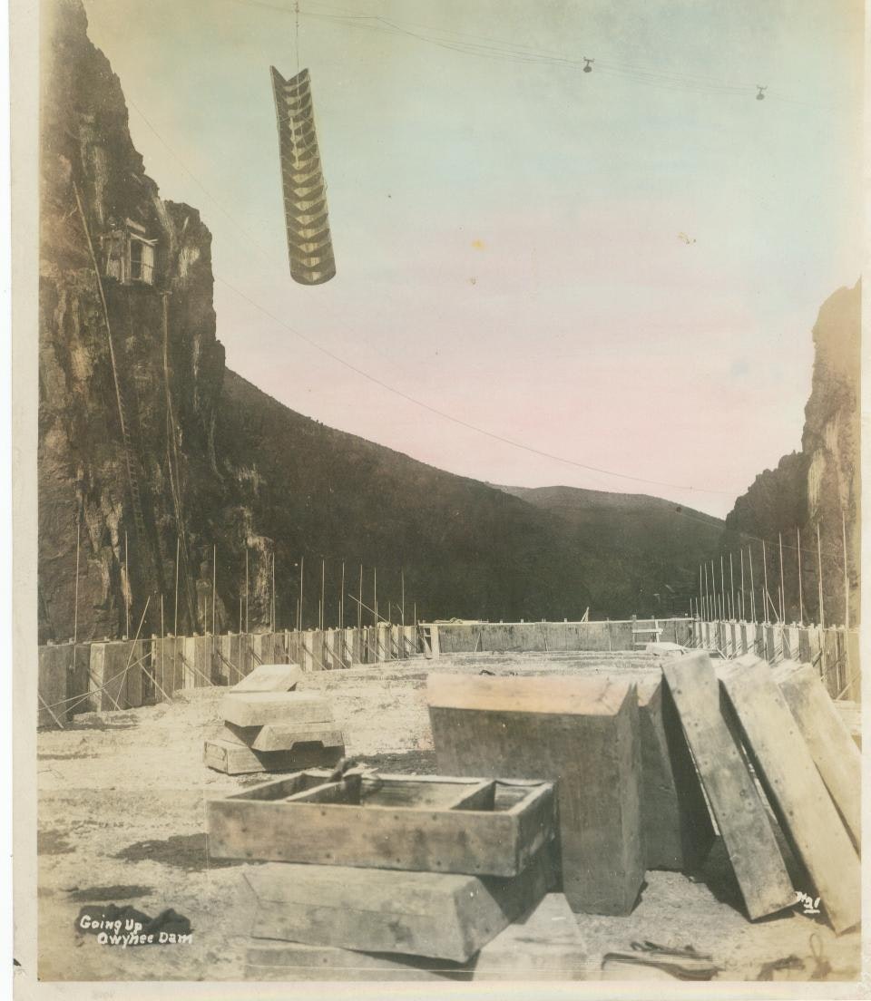 Historical Picture of the Dam Construction