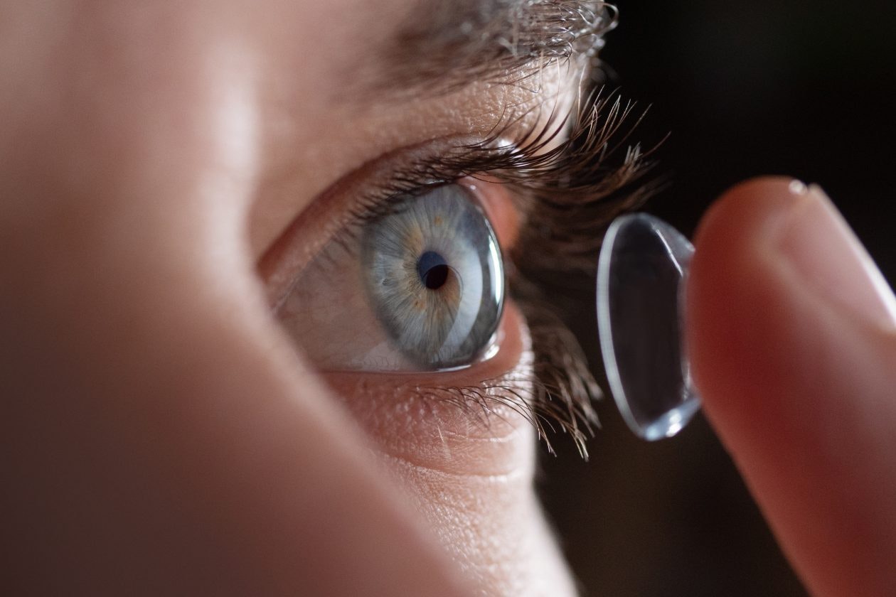 May contain: contact lens and person
