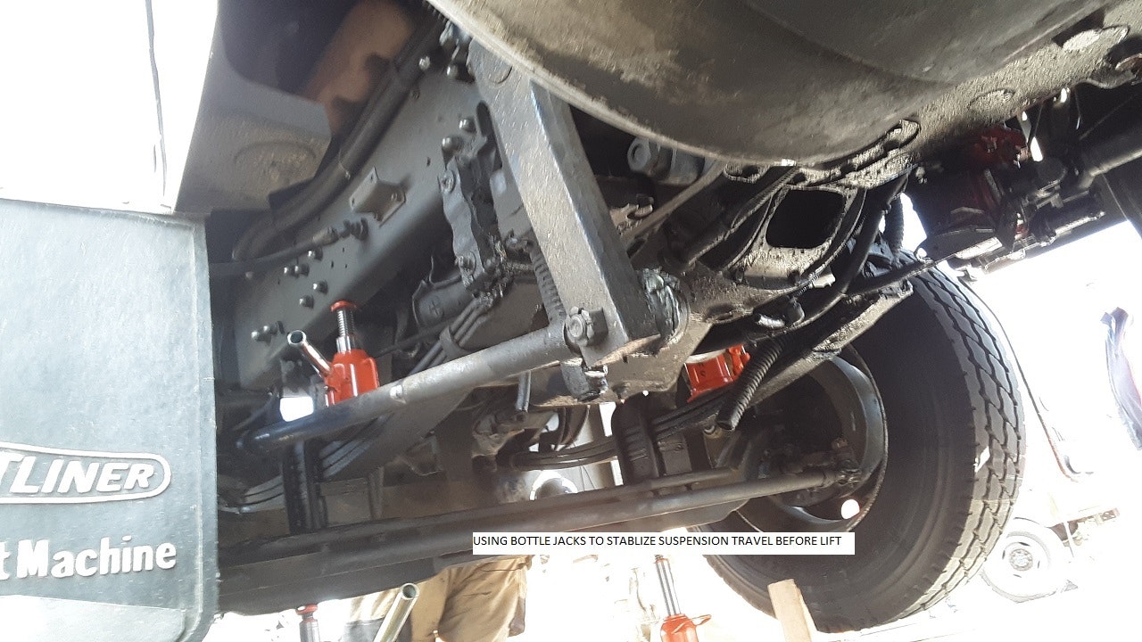 May contain: machine and wheel