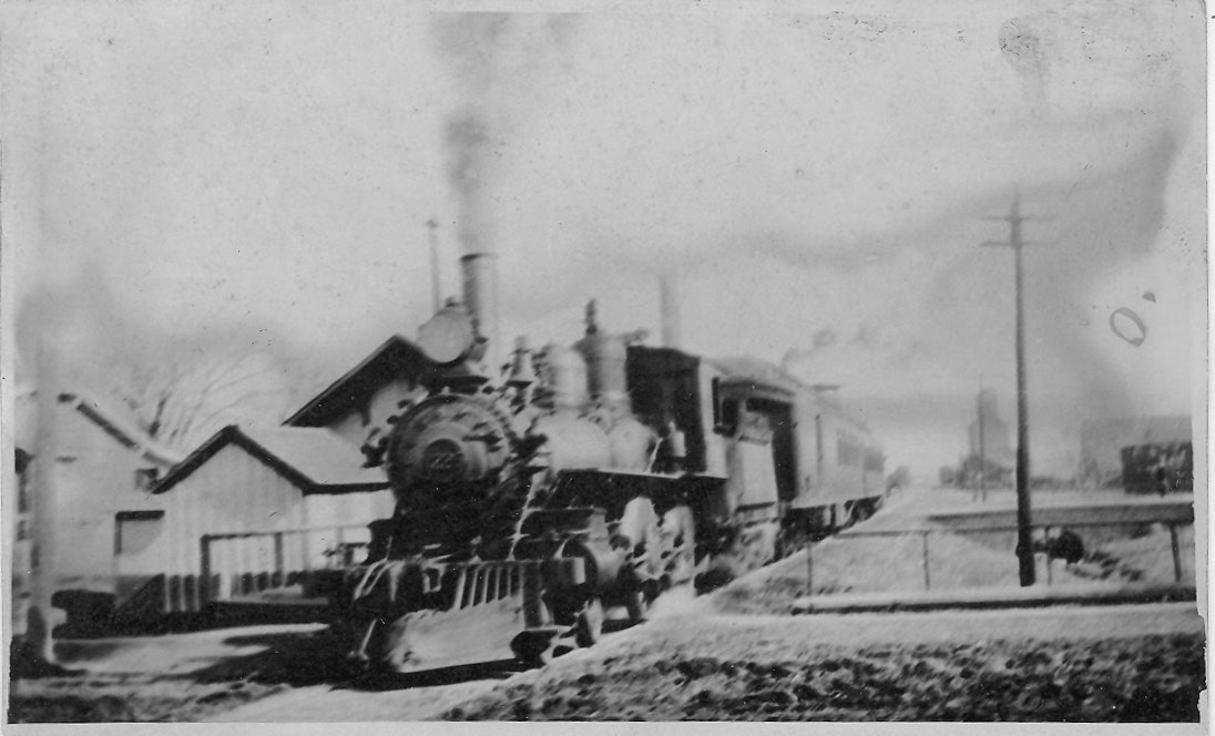 May contain: locomotive, railway, train, transportation, vehicle, engine, machine, motor, and steam engine