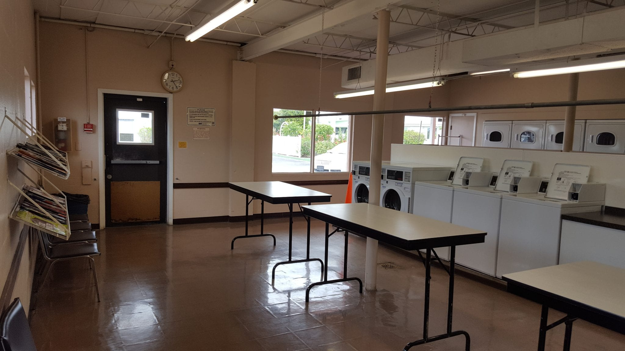 Picture of the TE laundromat located behind the Post Office
