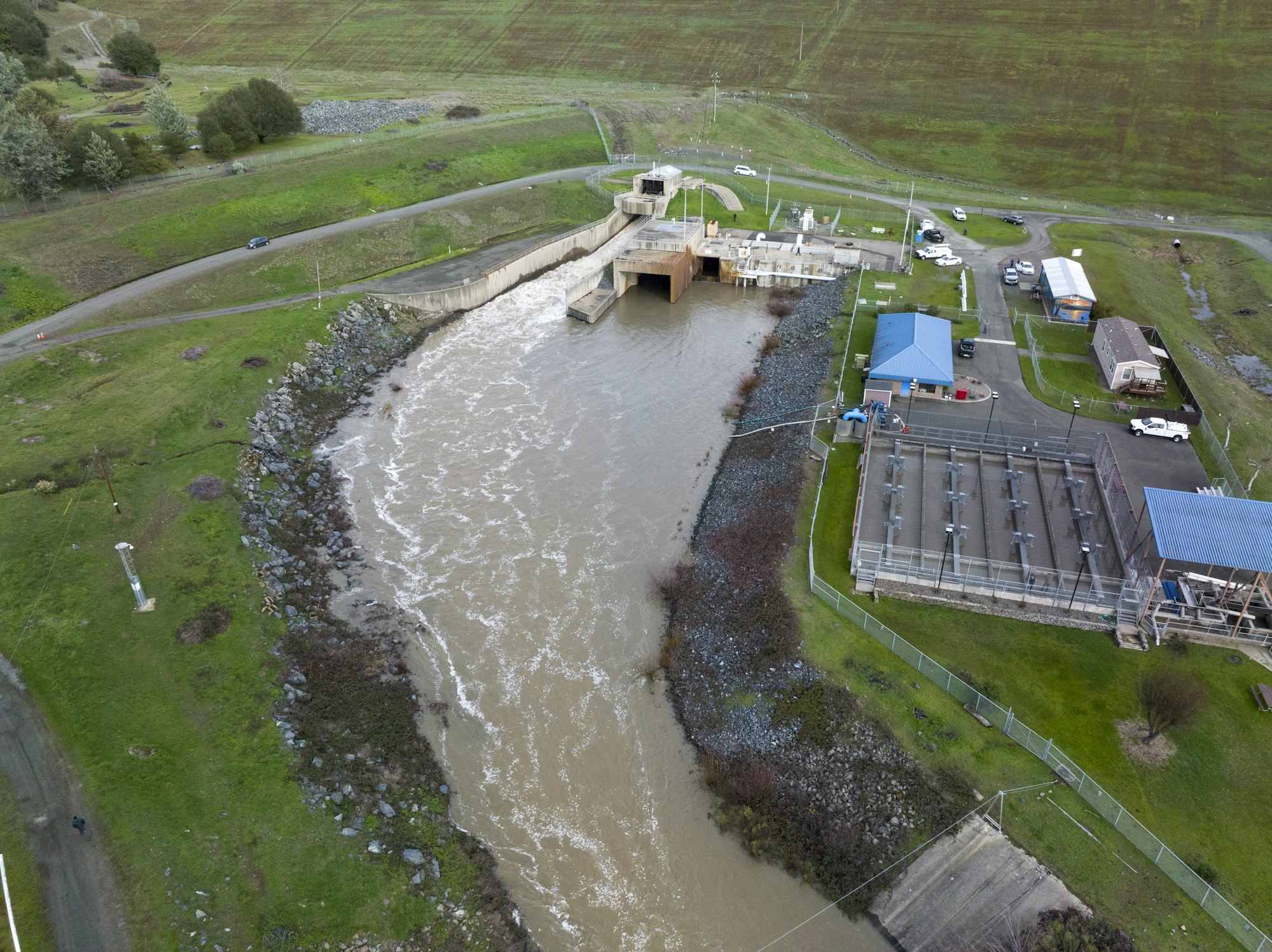 Coyote Valley Dam flood release, Jan 16, 2023, by Kenneth James (DWR)