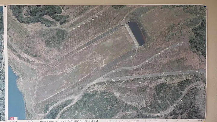 2010 Lake Mendocino, Dam spillway