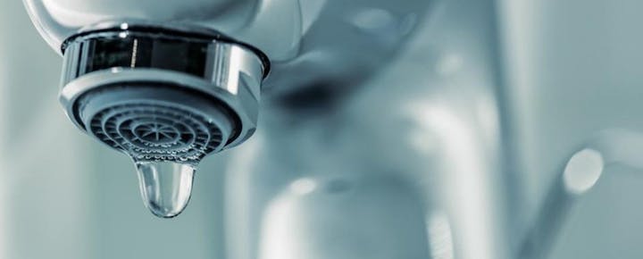 May contain: indoors