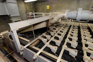 Belt press-to process biosolids and remove excess water