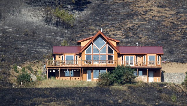 May contain: housing, building, house, and cabin