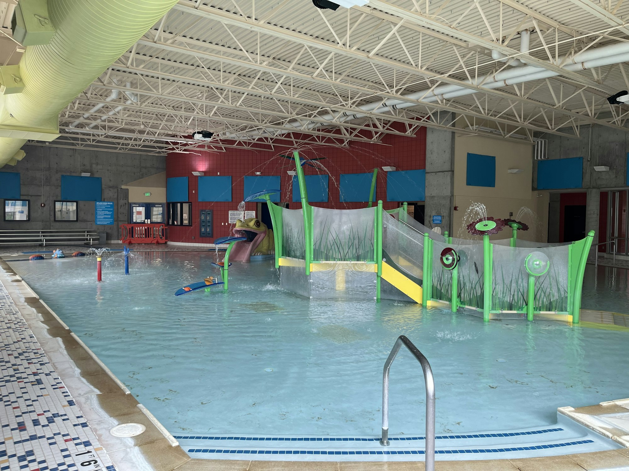 May contain: water, amusement park, and water park