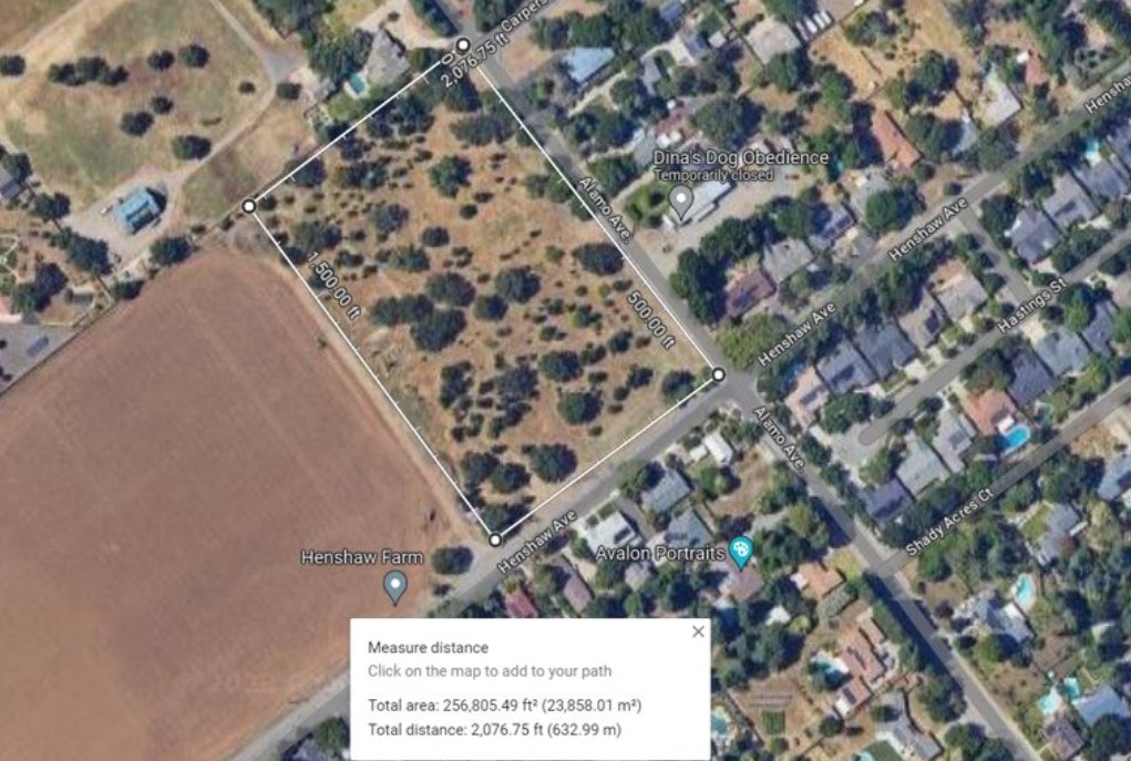 May contain: outdoors, neighborhood, and nature