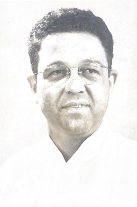 Photo of Dr. Richard Handley in black and white.