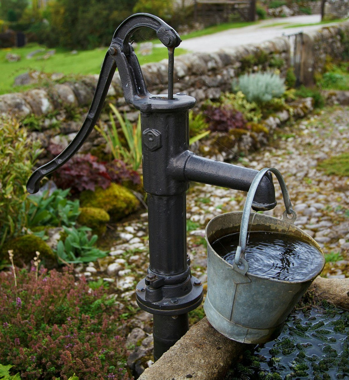 May contain: water and sink faucet