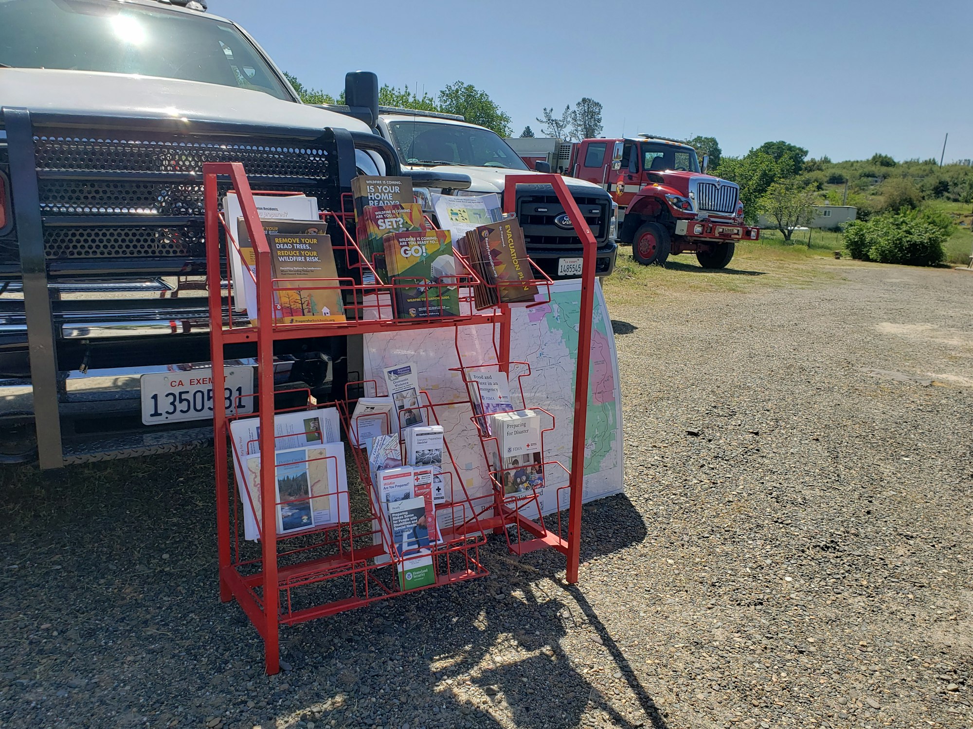 May contain: vehicle, truck, and transportation