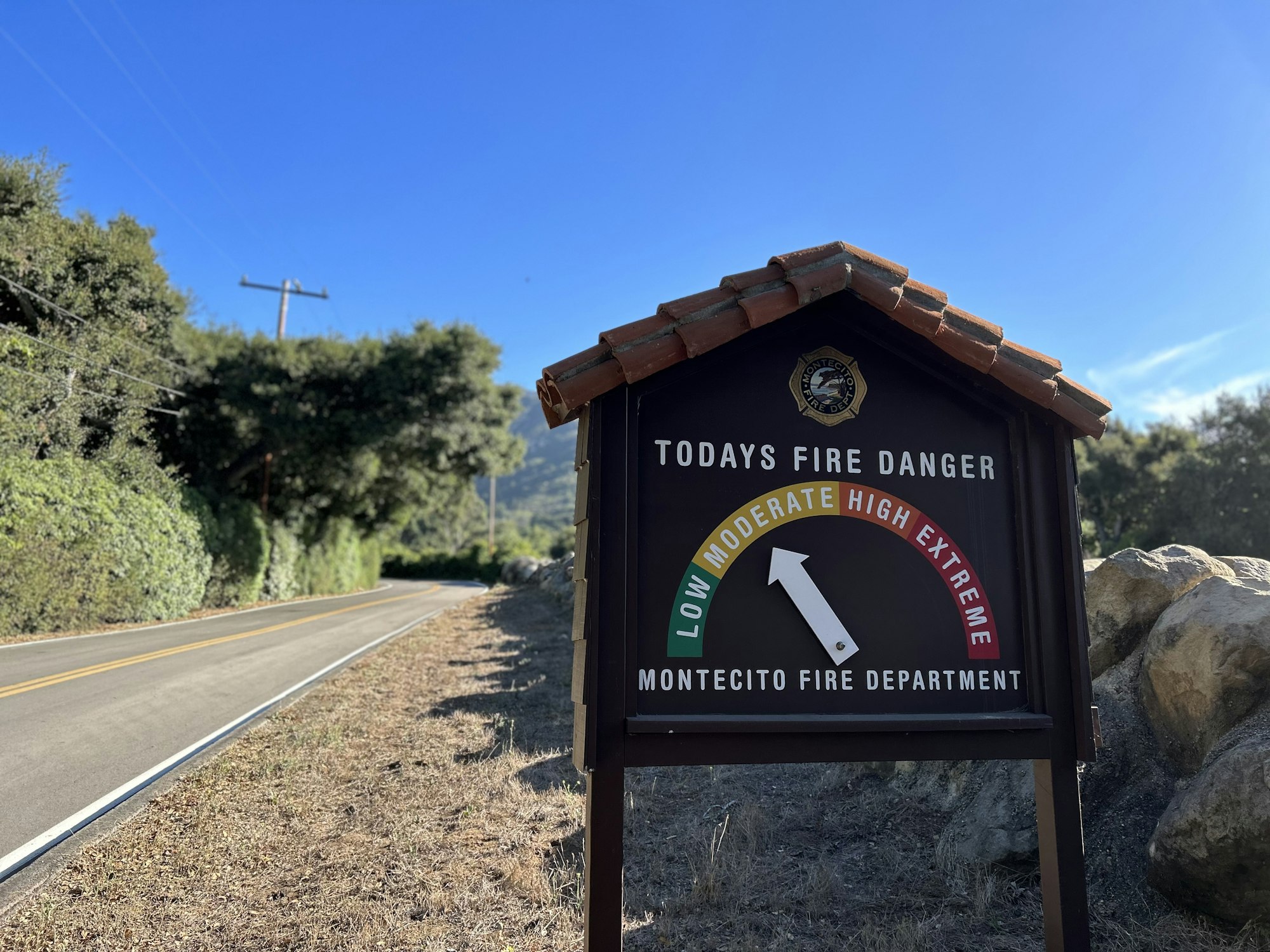 Montecito Fire Danger Sign reading "Moderate"