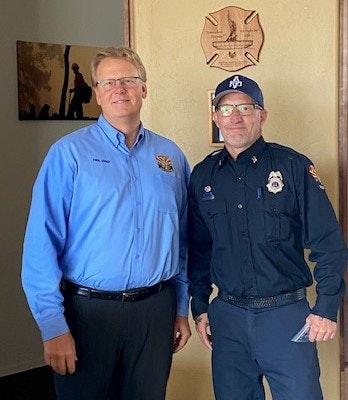 10-Yr Pin Captain Hemmings with Chief Delfs