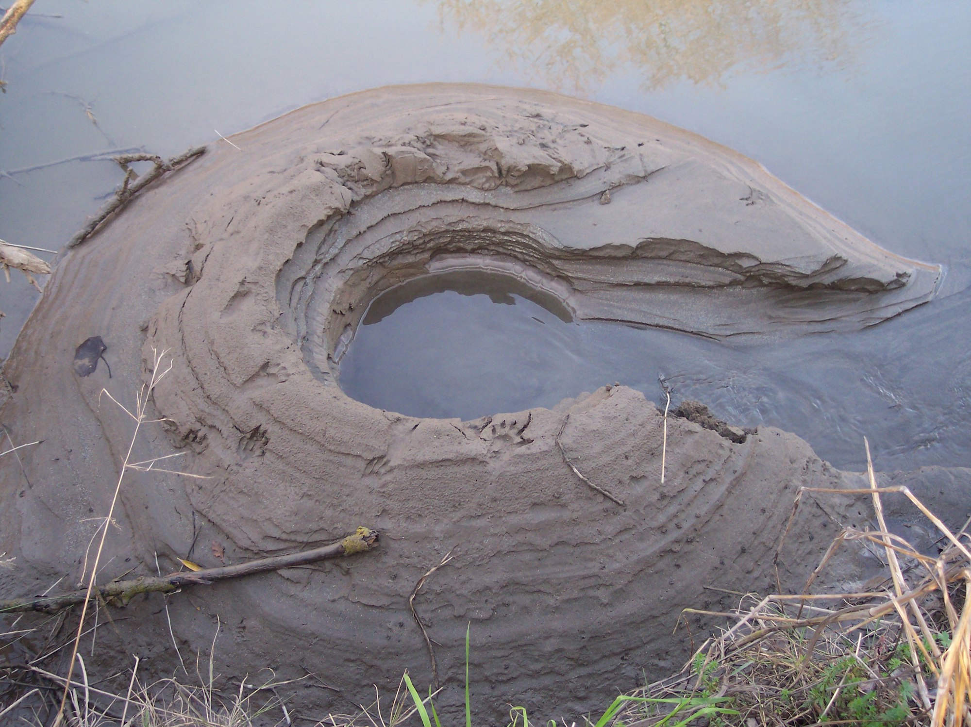 image of a levee boil