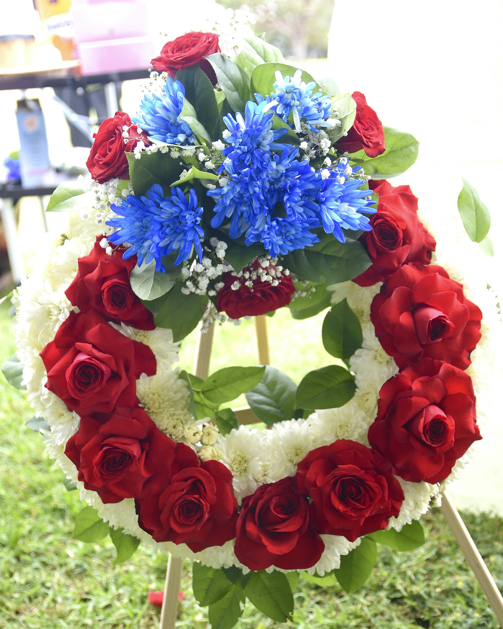 May contain: flower, flower arrangement, plant, rose, flower bouquet, art, floral design, graphics, pattern, and petal