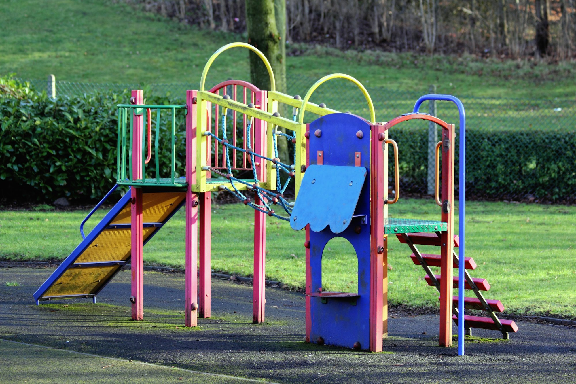 May contain: play area and playground